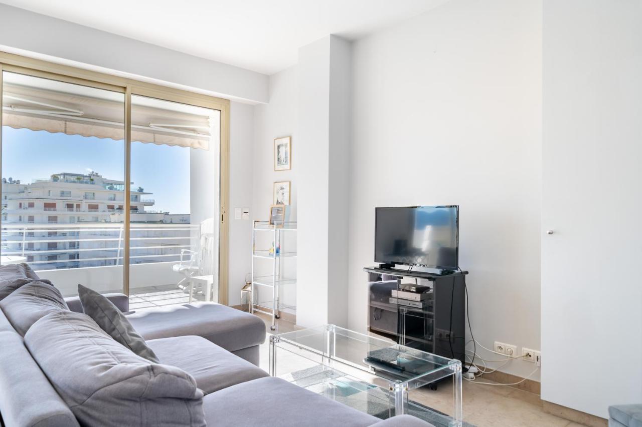 Palm Beach- Free Wifi- Parking- Sea View Apartment Cannes Bagian luar foto