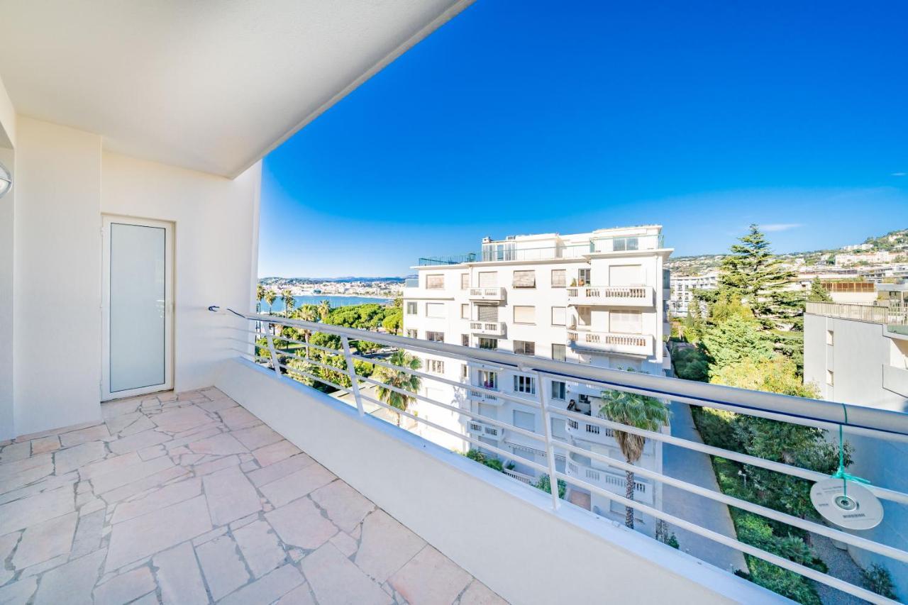 Palm Beach- Free Wifi- Parking- Sea View Apartment Cannes Bagian luar foto